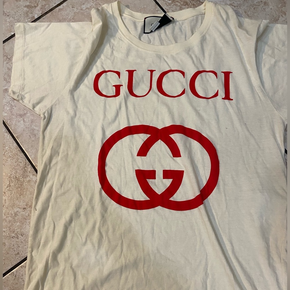 GUCCI MEN’S OVERSIZE T-SHIRT WITH INTERLOCKING G
